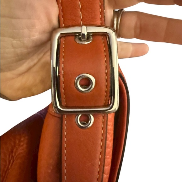 Vintage Coach Hampton Twist Lock Crossbody Bag Coral/Orange Pebbled Leather 2008 - Picture 5 of 10